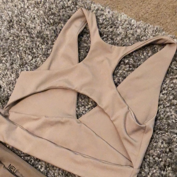 SOLD- NEUapparel racerback sports crop top bra - Picture 3 of 5